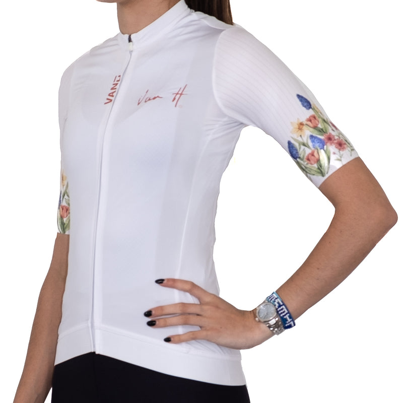 short sleeve. floral light pink. cycling jersey. women. UV Protective cycling jersey. light cycling jersey, retro, Cycling jersey, cycling top, summer cycling jersey, mens cycling jersey, womens cycling jersey, cycling, south Africa, van h, premium cycling wear.