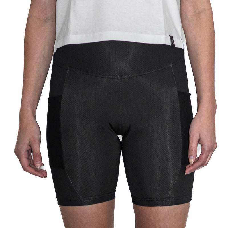Front view of black 6inch inseam tights, Sportswear, Active wear, running tight, gym tight, exercise tights, South Africa, athletic wear, sports attire, locally made active wear, Van H, mens sportswear, ladies sportswear, tight with pockets
