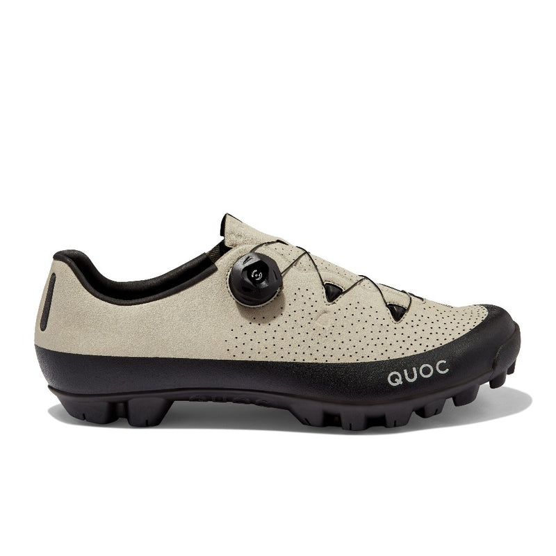 Cycling shoe. Beige cycling shoe. Dial cycling shoe. Mountain bike cycling shoe. Gravel cycling shoe. QUOC cycling shoes. South Africa. Waterproof.